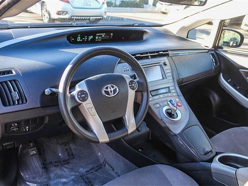 Used 2015 Toyota Prius Two image 24