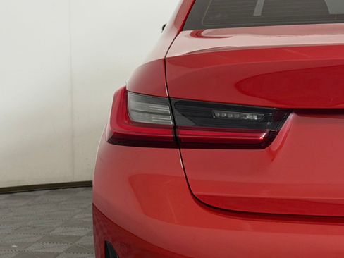 Used 2020 BMW 330i Sedan w/ Convenience Package RWD image 29