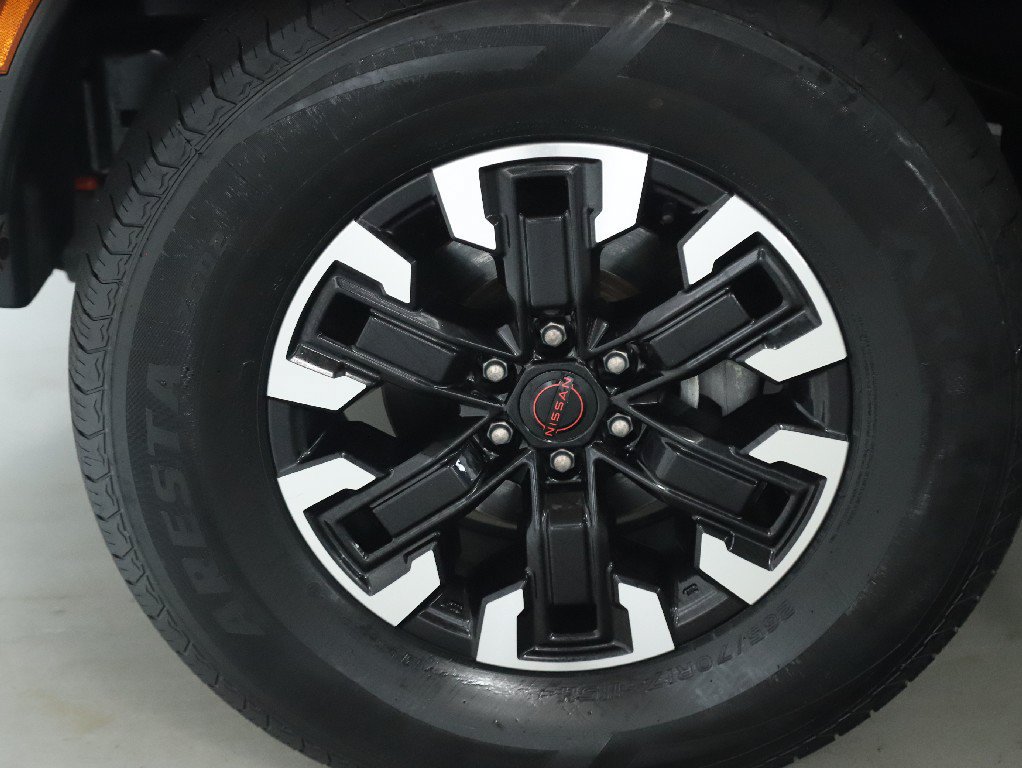 Used 2022 Nissan Frontier PRO-4X w/ Technology Package AWD/4WD image 37