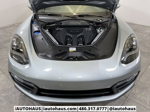 Used 2022 Porsche Panamera 4S w/ Premium Package image 10
