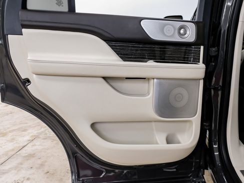 Used 2022 Lincoln Navigator Black Label image 51