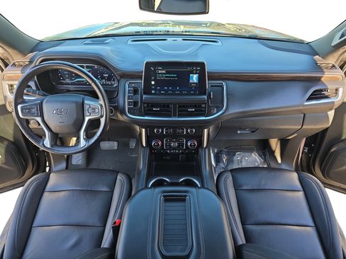 Used 2022 Chevrolet Tahoe Z71 w/ Luxury Package image 9