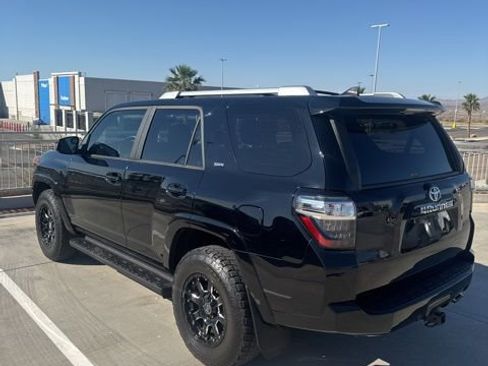 Used 2018 Toyota 4Runner SR5 image 4