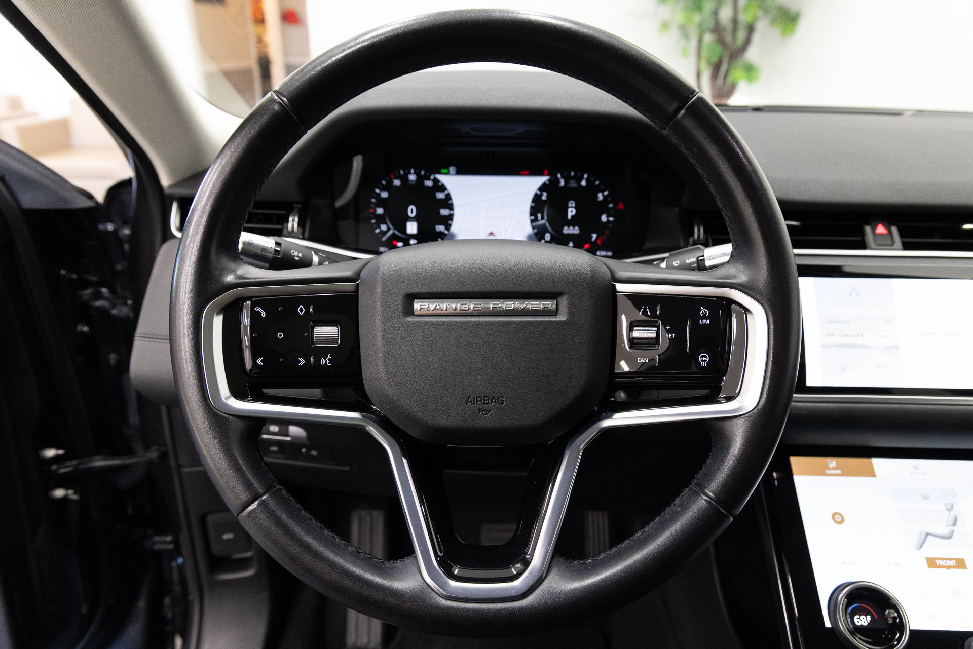Used 2022 Land Rover Range Rover Evoque SE AWD/4WD image 16