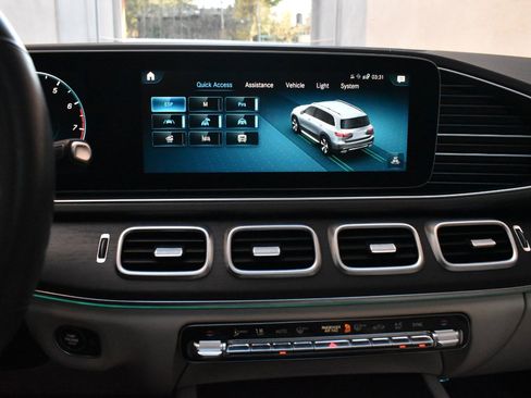 Used 2020 Mercedes-Benz GLS 450 4MATIC image 34