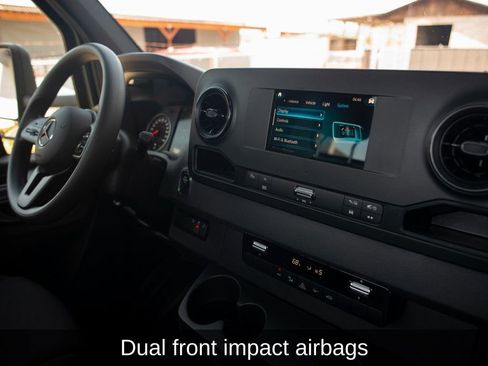 Used 2023 Mercedes-Benz Sprinter 4500 image 32