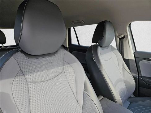 Used 2026 Volkswagen Tiguan SE AWD/4WD image 19
