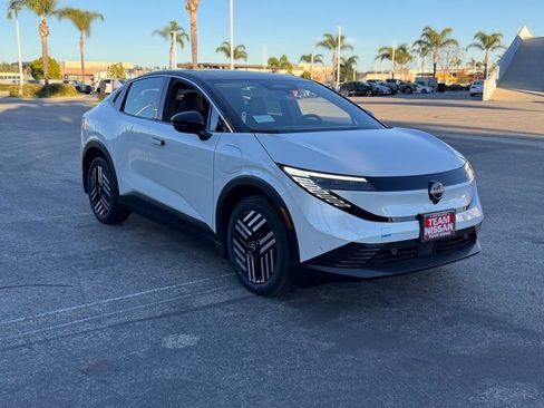 New 2026 Nissan Leaf SV+ w/ Floor Mat Package (SV+) image 2