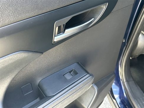 Used 2021 Toyota Highlander XLE image 13