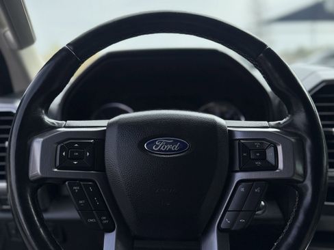 Used 2019 Ford Expedition Platinum image 16