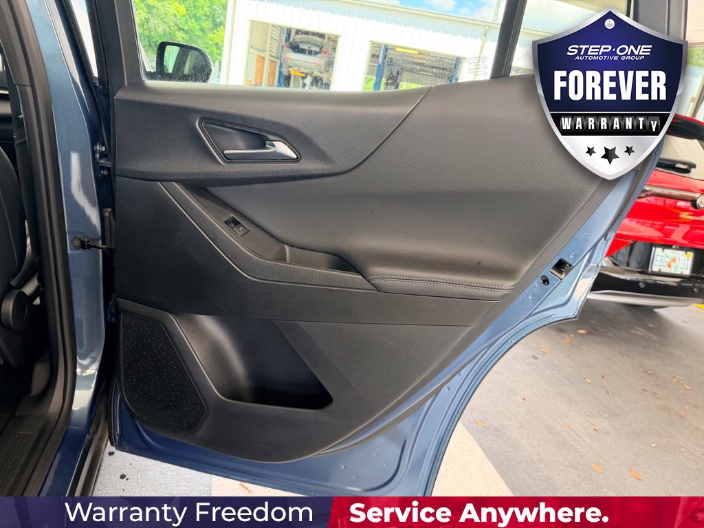 Used 2025 Chevrolet Equinox LT w/ Convenience Package II FWD image 33