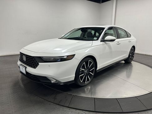 Certified 2025 Honda Accord Touring image 1