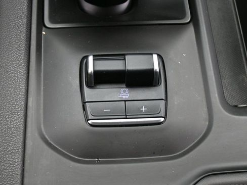 Used 2023 GMC Sierra 1500 AT4 w/ AT4 Premium Package AWD/4WD image 26