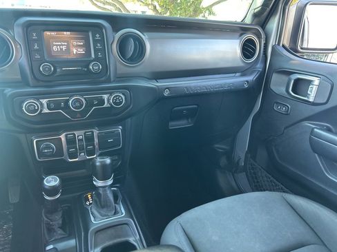 Used 2020 Jeep Wrangler Unlimited Sport image 22