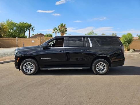 Certified 2025 Chevrolet Suburban LT w/ Comfort Package RWD image 2