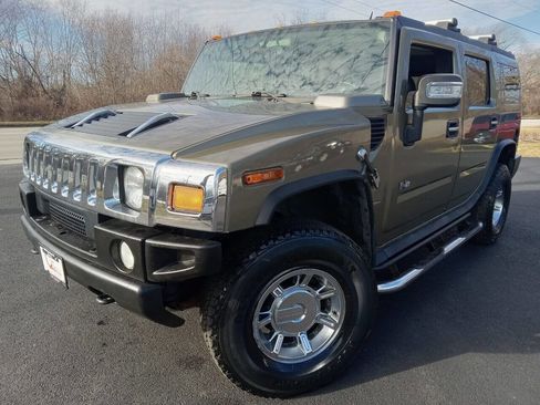 Used 2005 HUMMER H2 w/ Preferred Equipment Group image 1
