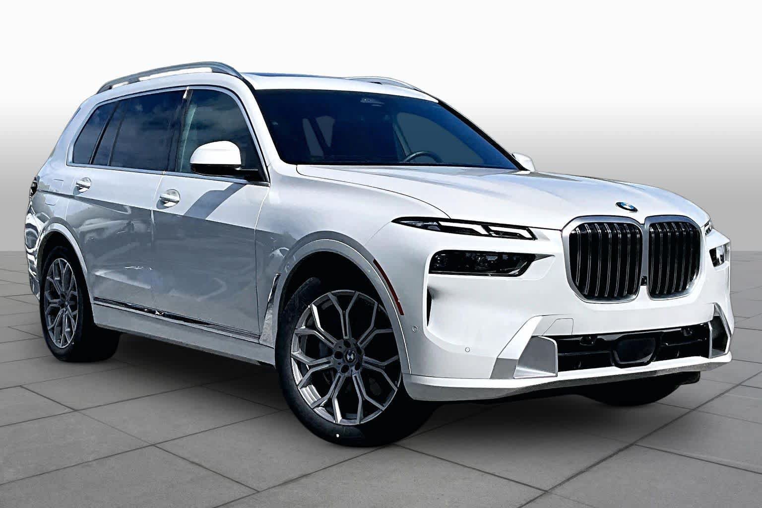 Used 2026 BMW X7 xDrive40i AWD/4WD image 3