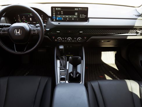 Used 2025 Honda Accord EX-L image 26