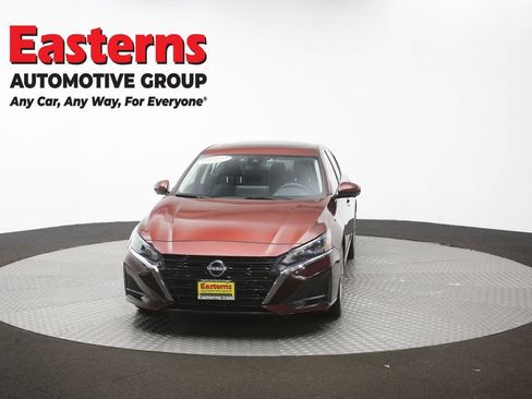 Used 2023 Nissan Altima 2.5 SL FWD image 54