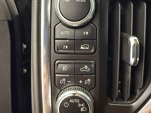 Used 2022 GMC Sierra 1500 Elevation w/ Preferred Package AWD/4WD image 15