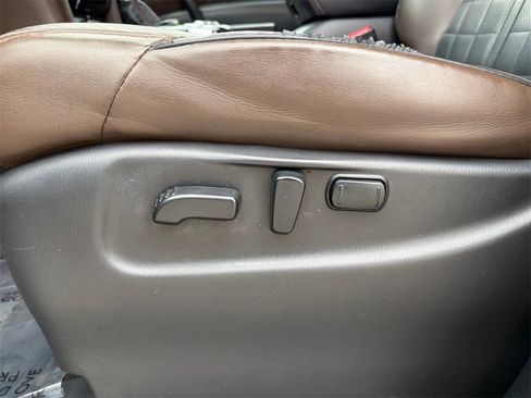 Used 2019 Nissan Armada Platinum w/ Captain's Chairs Package image 19