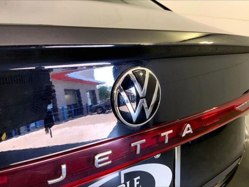 Used 2025 Volkswagen Jetta Sport FWD image 29