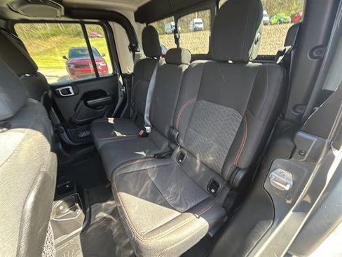 Used 2021 Jeep Gladiator Mojave AWD/4WD image 29