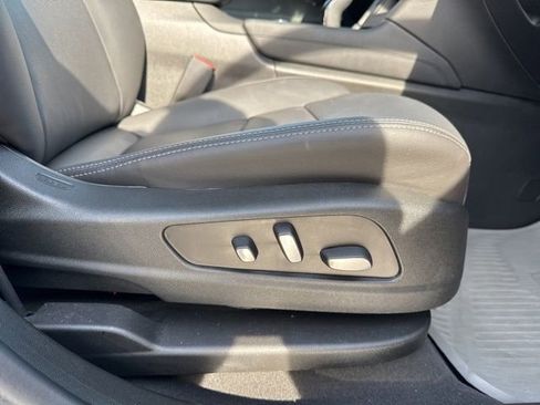 Certified 2023 Cadillac XT5 Premium Luxury image 30