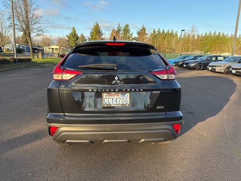 Used 2022 Mitsubishi Eclipse Cross LE image 7