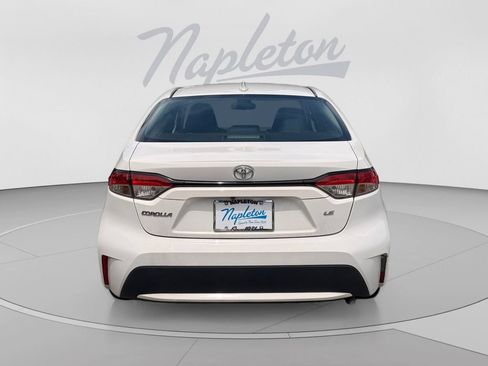 Used 2022 Toyota Corolla LE FWD image 4