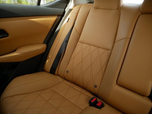 Certified 2025 Nissan Sentra SV w/ SV Premium Package FWD image 12