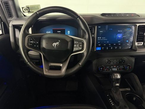 Used 2025 Ford Bronco Badlands AWD/4WD image 12