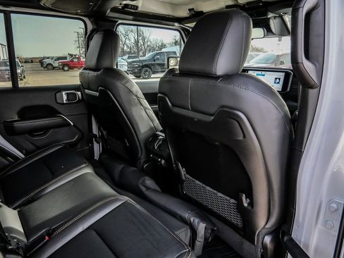 New 2026 Jeep Gladiator Sport image 19