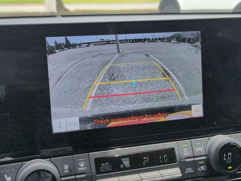 Used 2024 Toyota Grand Highlander AWD image 21