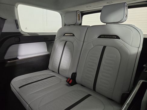 Used 2024 Rivian R1S Adventure AWD/4WD image 22