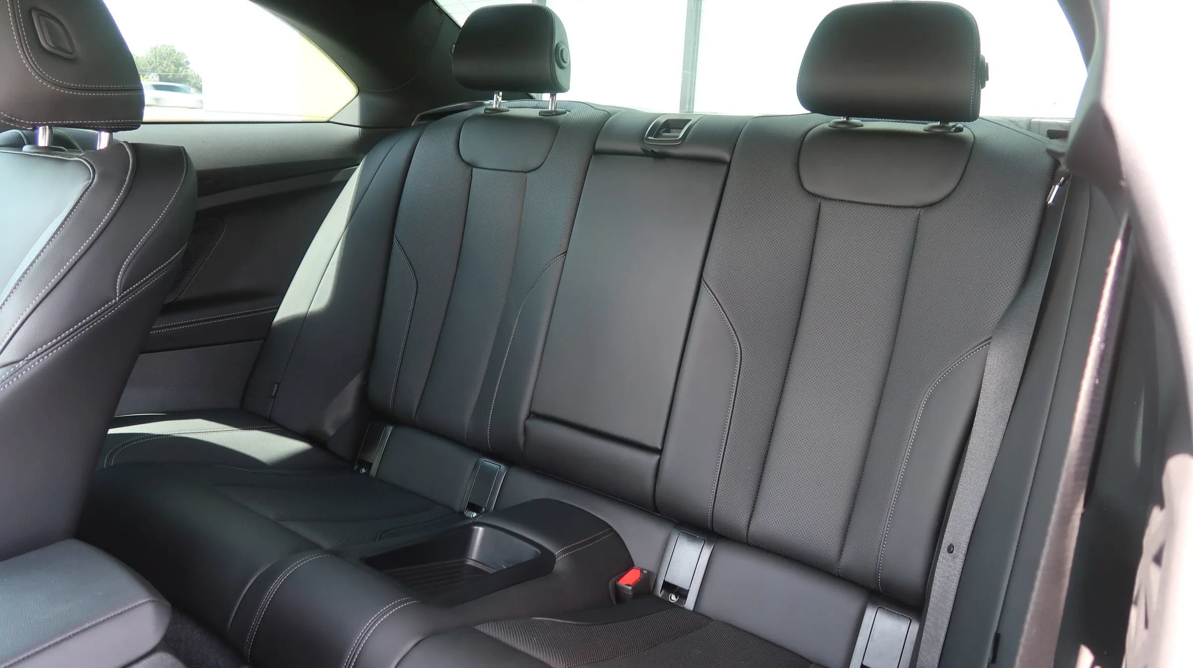 Used 2024 BMW 230i Coupe w/ Convenience Package RWD image 19