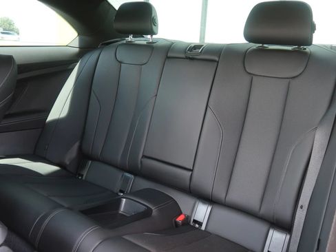 Used 2024 BMW 230i Coupe w/ Convenience Package RWD image 19