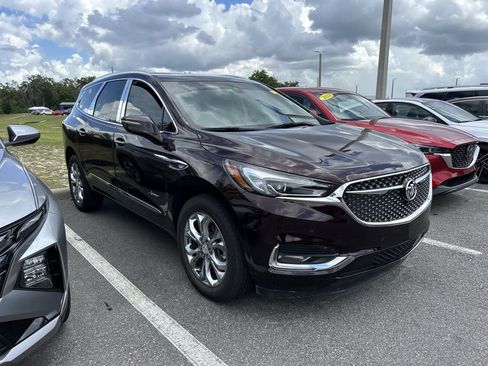 Used 2021 Buick Enclave Avenir w/ Avenir Technology Package FWD image 2