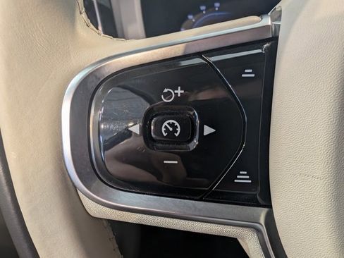 Used 2023 Volvo XC60 B5 Plus w/ Climate Package image 19