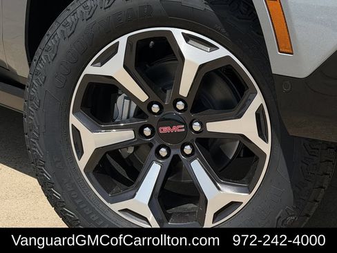 New 2026 GMC Yukon AT4 Ultimate w/ LPO, Floor Liner Package AWD/4WD image 8