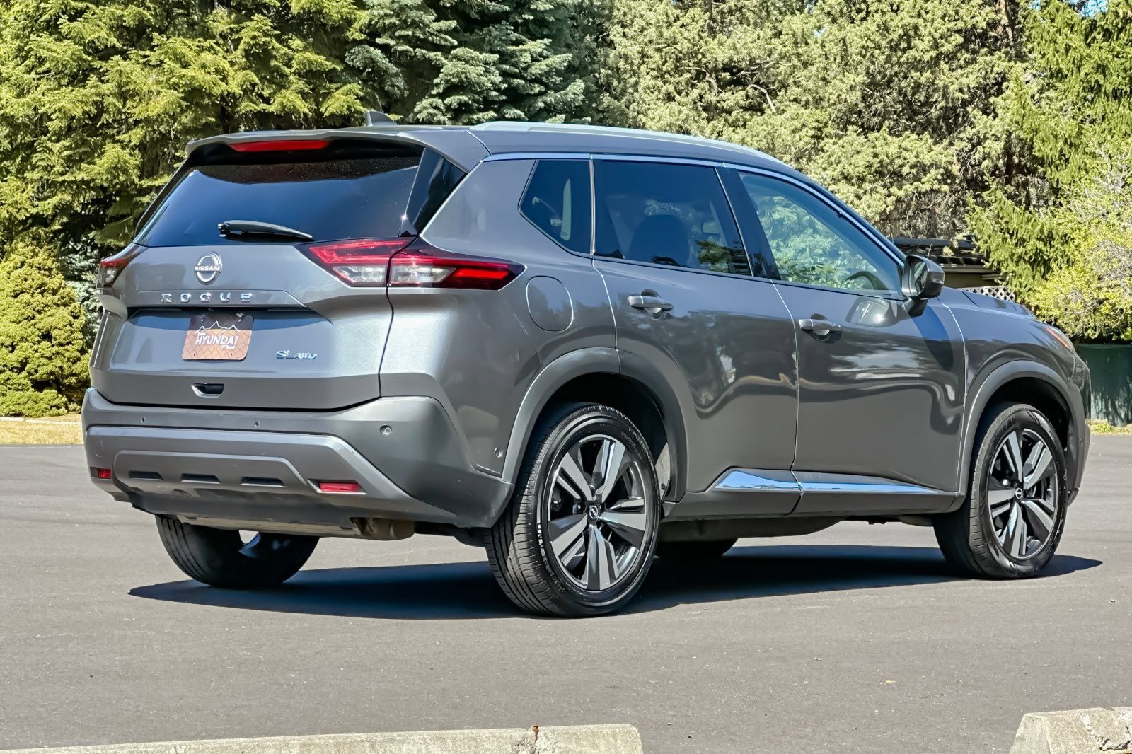 Used 2023 Nissan Rogue SL w/ SL Premium Package AWD/4WD image 4