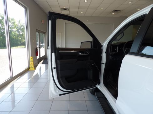 Used 2025 Chevrolet Silverado 1500 RST w/ RST All Star Premium Package AWD/4WD image 9