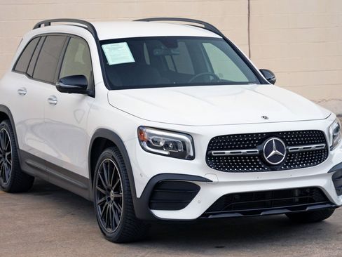 Used 2021 Mercedes-Benz GLB 250 w/ AMG Line image 53