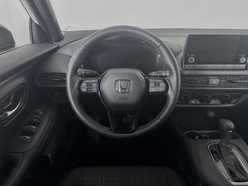 Certified 2025 Honda HR-V Sport image 21