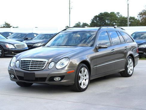 Used 2008 Mercedes-Benz E 350 4MATIC Wagon image 3
