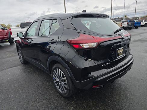 Used 2024 Nissan Kicks SV image 6