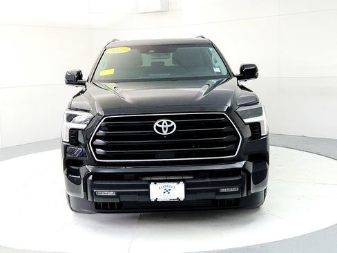 Used 2024 Toyota Sequoia SR5 w/ TRD Off-Road Package AWD/4WD image 8