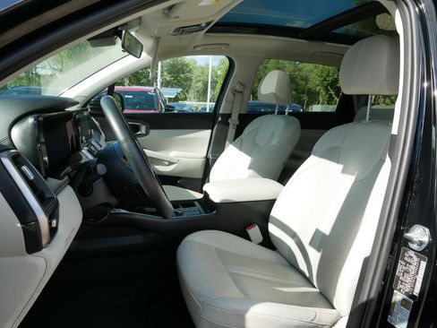 Certified 2023 Kia Sorento S w/ Panoramic Sunroof Package AWD/4WD image 35
