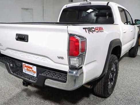 Used 2023 Toyota Tacoma TRD Off-Road image 7