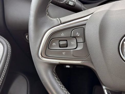 Used 2022 Buick Encore GX Select AWD/4WD image 22